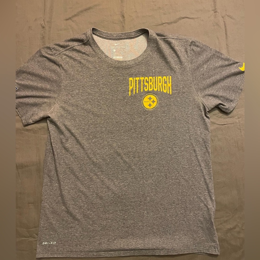 Nike Pittsburgh Steelers shirt